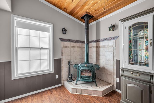 7644 County Road 8280, West Plains, MO 65775