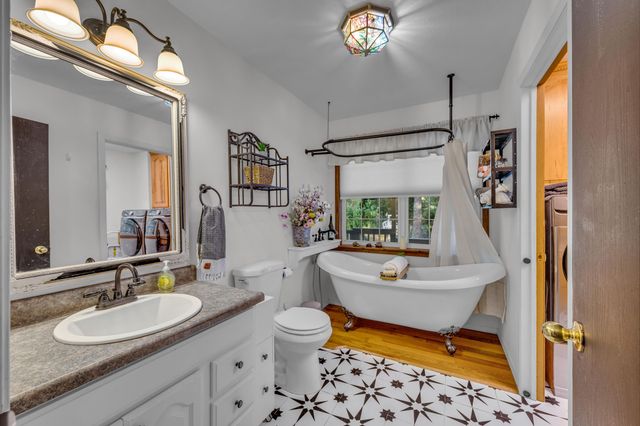 7644 County Road 8280, West Plains, MO 65775