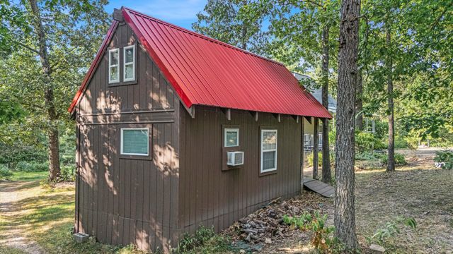 7644 County Road 8280, West Plains, MO 65775