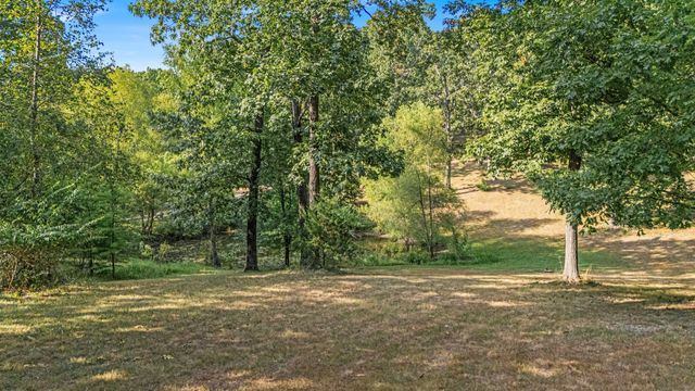 7644 County Road 8280, West Plains, MO 65775