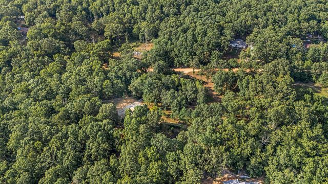 7644 County Road 8280, West Plains, MO 65775