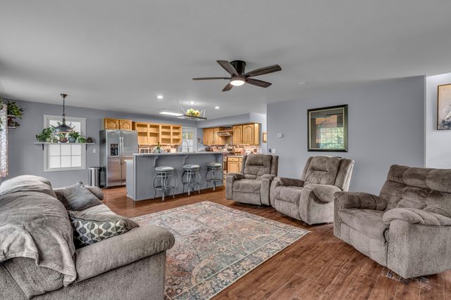 7644 County Road 8280, West Plains, MO 65775