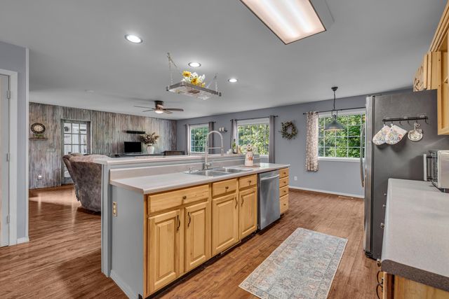 7644 County Road 8280, West Plains, MO 65775