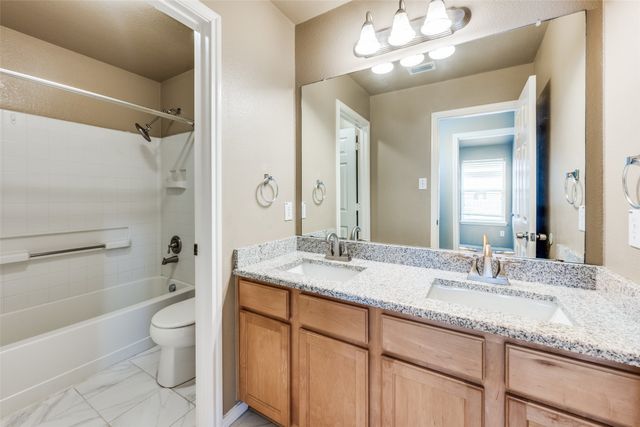 468 Darlington Trail, Fort Worth, TX 76131