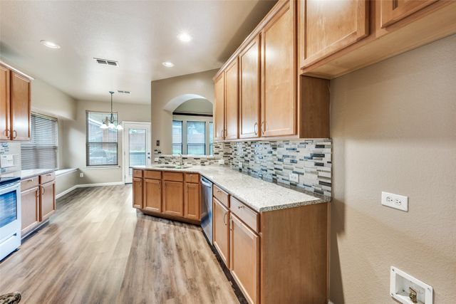 468 Darlington Trail, Fort Worth, TX 76131