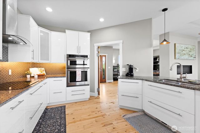 6956 Fingalson Creek Drive, Ferndale, WA 98248