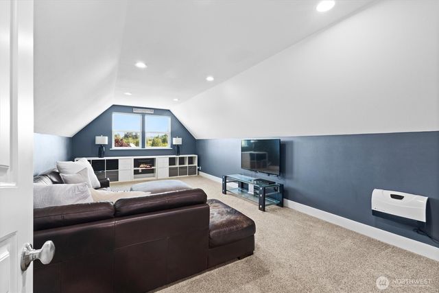 6956 Fingalson Creek Drive, Ferndale, WA 98248