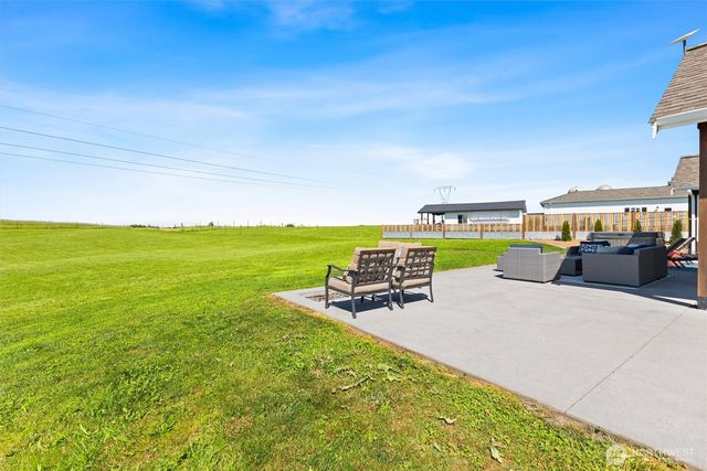 6956 Fingalson Creek Drive, Ferndale, WA 98248