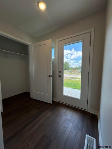 545 W Corsac Road, Lincoln, NE 68523