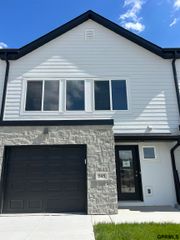 545 W Corsac Road, Lincoln, NE 68523