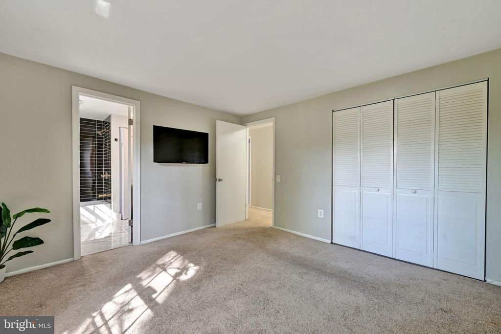 Image 18 of property listing at 2581 ROBINSON PL, Waldorf, MD 20602