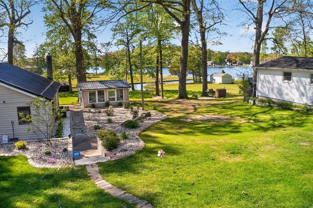61486 Donald Roadway, Vandalia, MI 49095