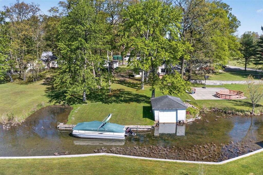 61486 Donald Roadway, Vandalia, MI 49095