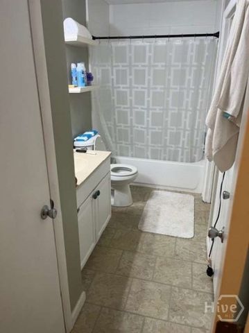 401 N Cromwell Road F5, Savannah, GA 31410