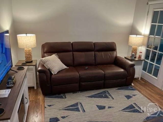 401 N Cromwell Road F5, Savannah, GA 31410