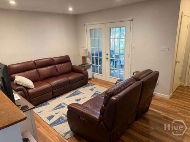 401 N Cromwell Road F5, Savannah, GA 31410