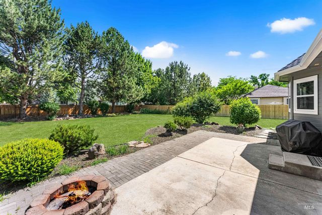 1660 E Brunswick Dr, Eagle, ID 83616
