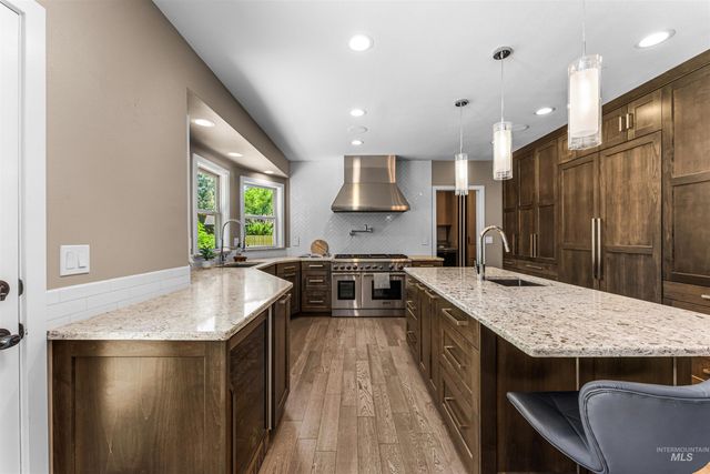 1660 E Brunswick Dr, Eagle, ID 83616