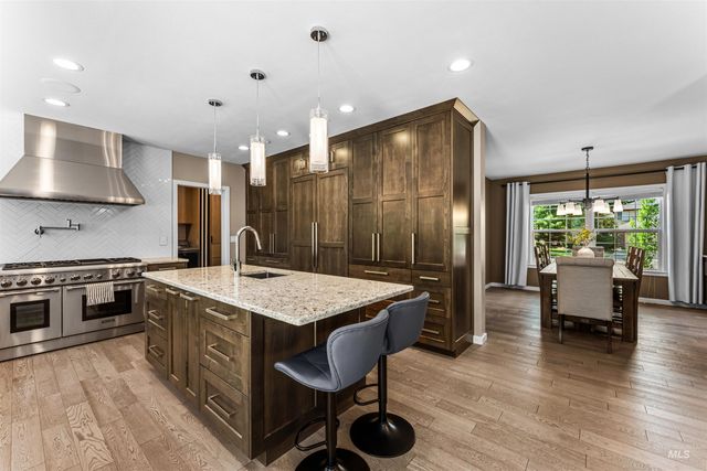 1660 E Brunswick Dr, Eagle, ID 83616