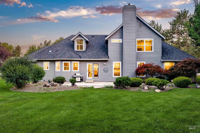 1660 E Brunswick Dr, Eagle, ID 83616