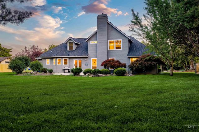 1660 E Brunswick Dr, Eagle, ID 83616