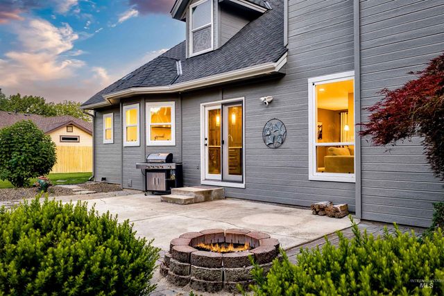 1660 E Brunswick Dr, Eagle, ID 83616
