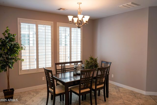 10037 E NOPAL Avenue, Mesa, AZ 85209