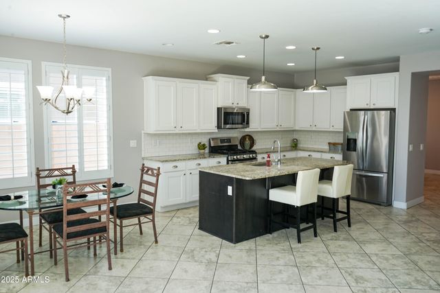 10037 E NOPAL Avenue, Mesa, AZ 85209