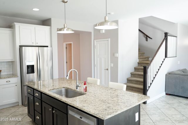 10037 E NOPAL Avenue, Mesa, AZ 85209