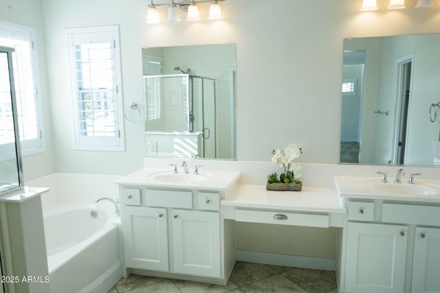 10037 E NOPAL Avenue, Mesa, AZ 85209