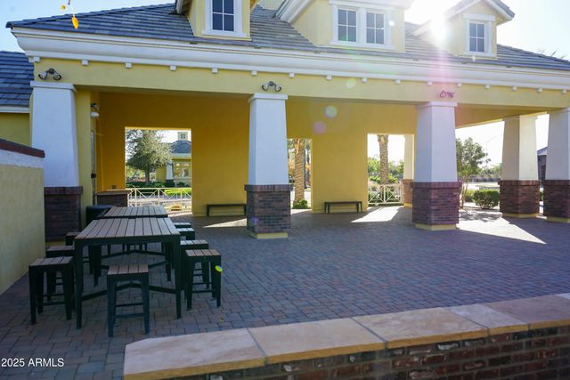 10037 E NOPAL Avenue, Mesa, AZ 85209