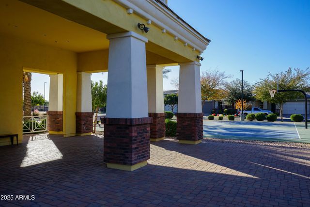 10037 E NOPAL Avenue, Mesa, AZ 85209