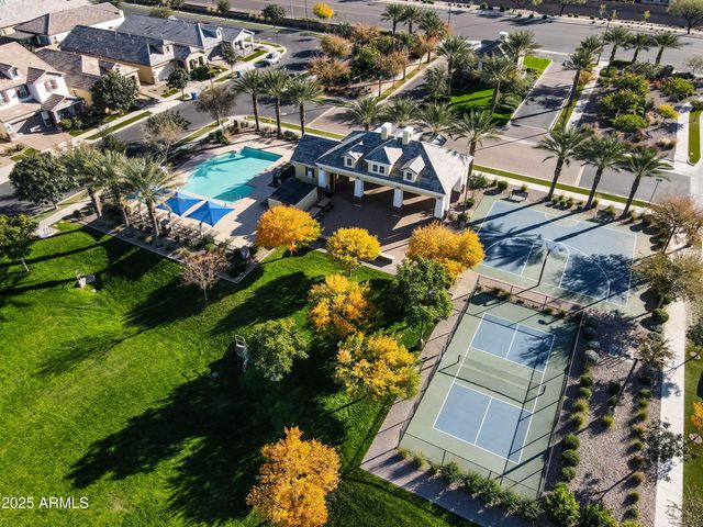 10037 E NOPAL Avenue, Mesa, AZ 85209