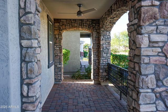 10037 E NOPAL Avenue, Mesa, AZ 85209