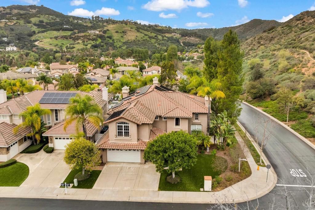 Image 1 of property listing at 2251 Orchard View Lane, Escondido, CA 92027