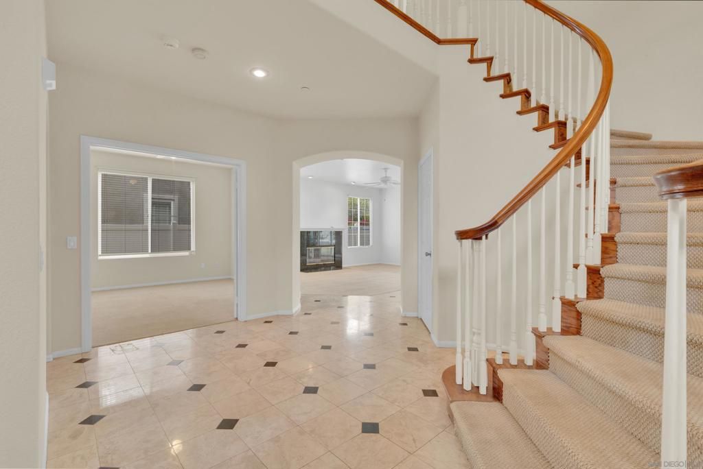 Image 14 of property listing at 2251 Orchard View Lane, Escondido, CA 92027