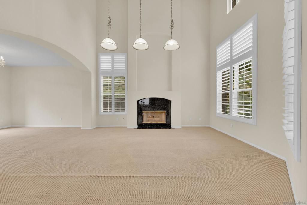 Image 15 of property listing at 2251 Orchard View Lane, Escondido, CA 92027