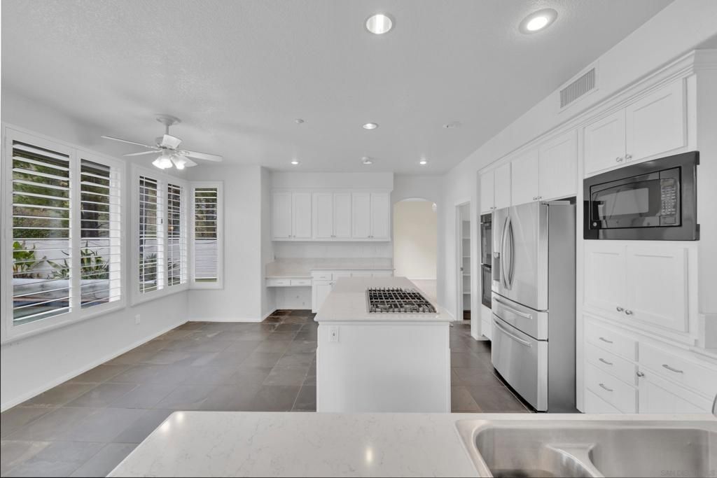 Image 22 of property listing at 2251 Orchard View Lane, Escondido, CA 92027