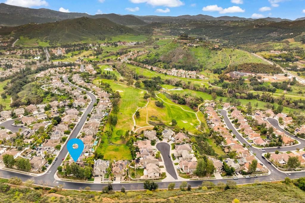 Image 7 of property listing at 2251 Orchard View Lane, Escondido, CA 92027