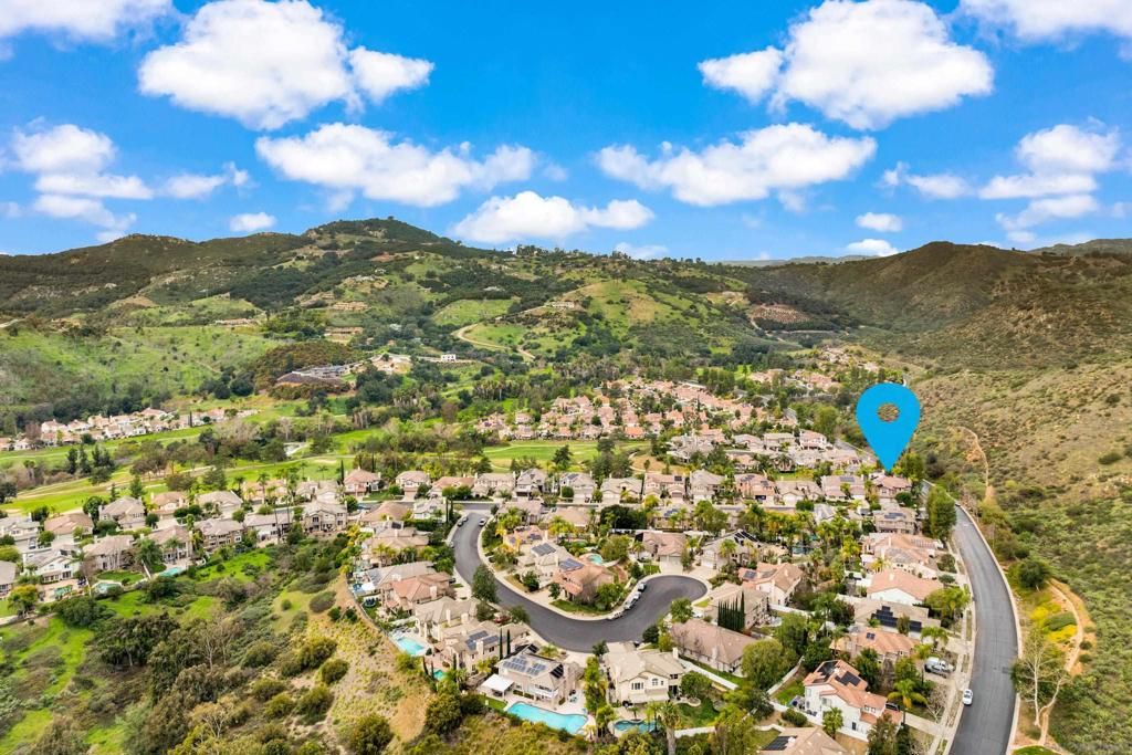 Image 9 of property listing at 2251 Orchard View Lane, Escondido, CA 92027