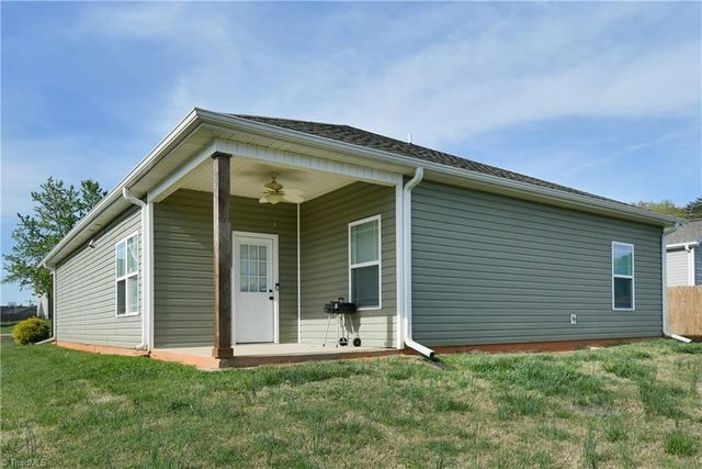 2516 Bluebird Lane, Winston-salem, NC 27106