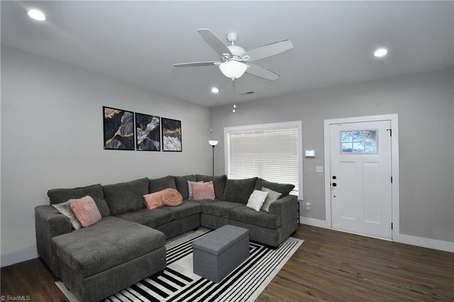2516 Bluebird Lane, Winston-salem, NC 27106