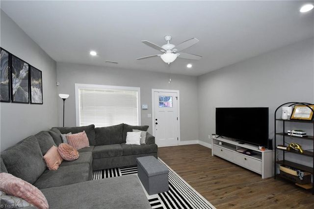 2516 Bluebird Lane, Winston-salem, NC 27106