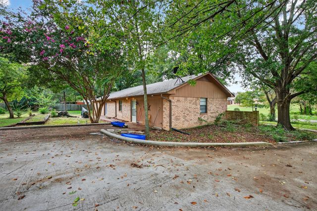 486 Cleve Cole Road, Denison, TX 75021