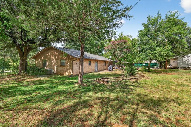 486 Cleve Cole Road, Denison, TX 75021
