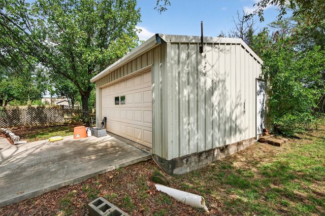 486 Cleve Cole Road, Denison, TX 75021