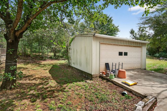 486 Cleve Cole Road, Denison, TX 75021