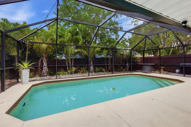 9114 16TH AVENUE CIRCLE NW, Bradenton, FL 34209