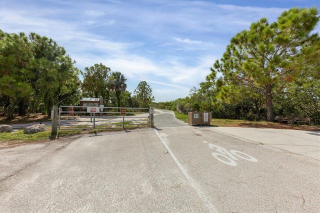 9114 16TH AVENUE CIRCLE NW, Bradenton, FL 34209