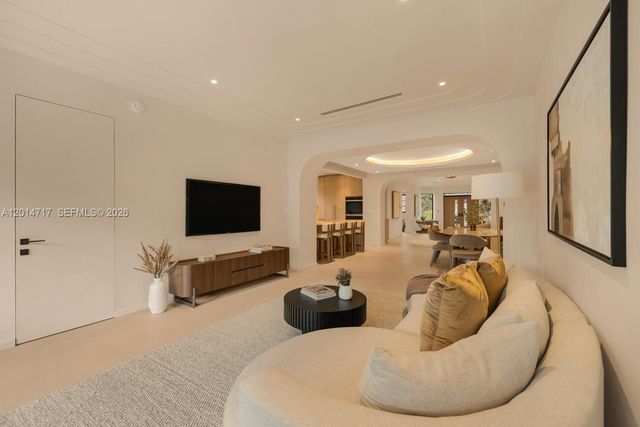 4430 Royal Palm Ave, Miami Beach, FL 33140